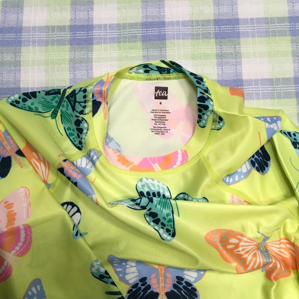 Tea Collection Long Sleeve Rash Guard - Picture 2 of 3